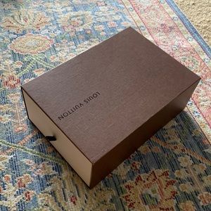 Vuitton brown box